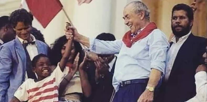 CMT vai levar livro sobre Brizola a ações de formação pelo país