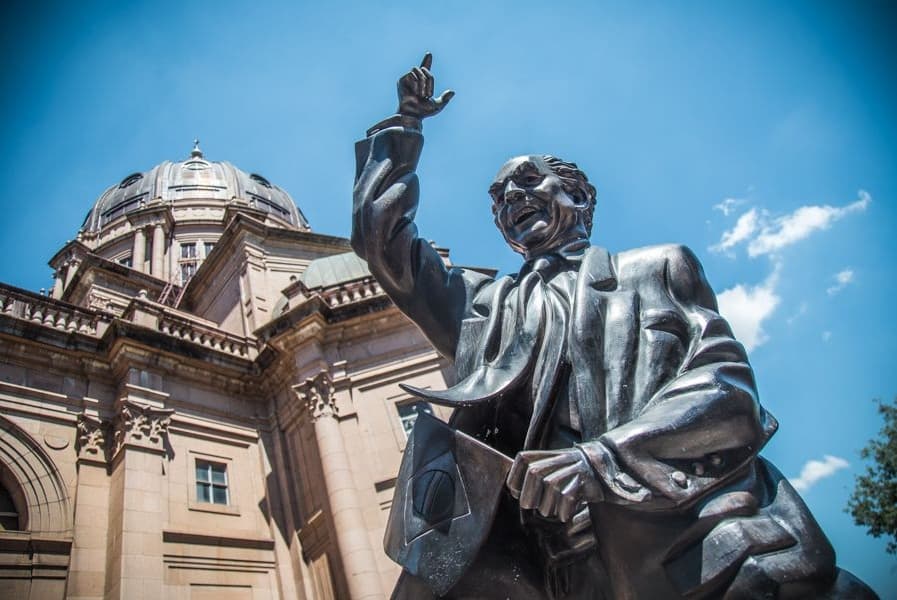 Movimentos trabalhistas realizam ato solene em homenagem aos 104 anos de Leonel Brizola