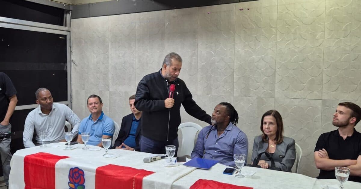 Carlos Lupi empossa Odair Mariano na presidência do PDT de Volta Redonda