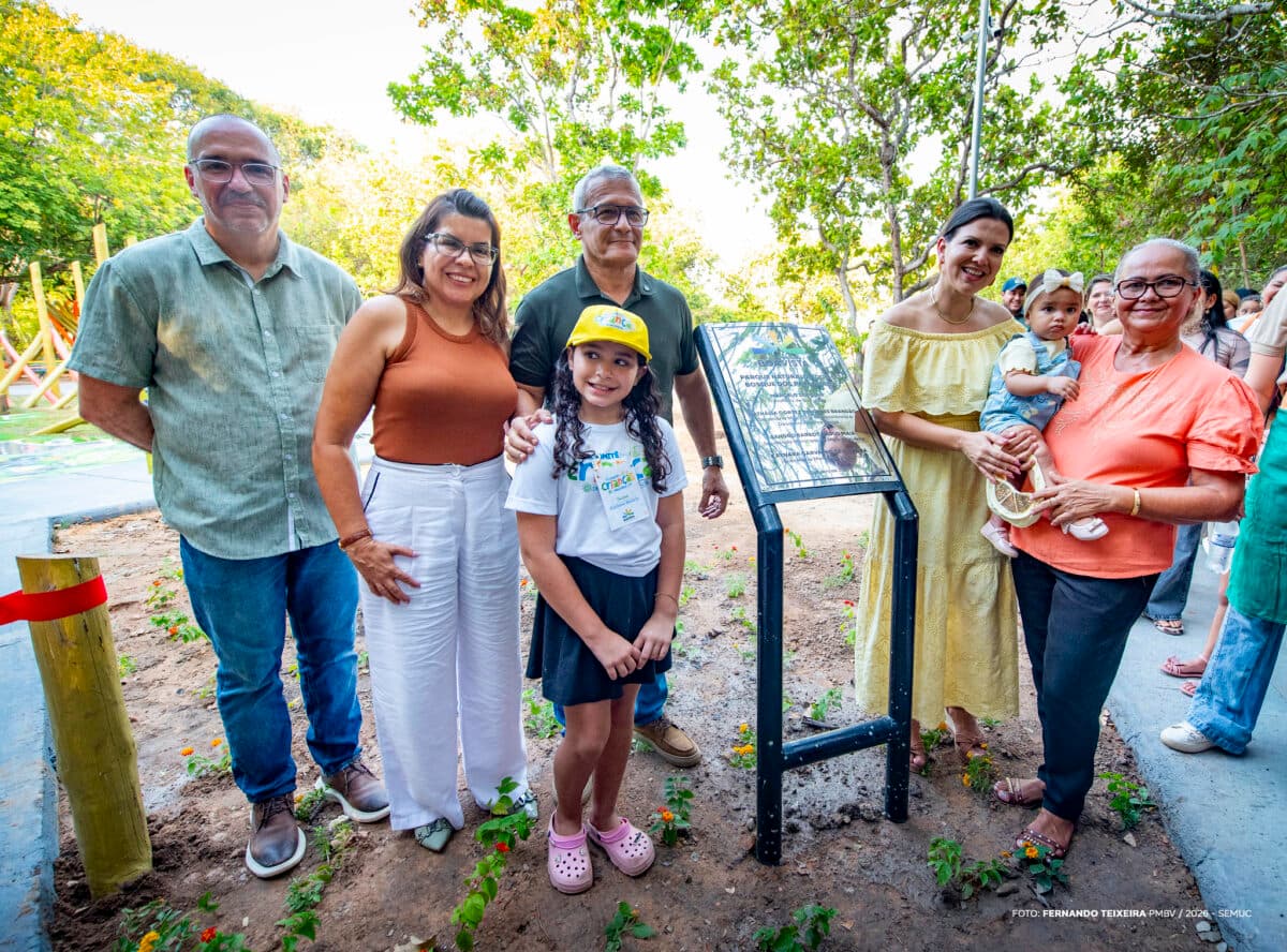 Prefeito inaugura segundo Parque Naturalizado com tirolesa e fonte interativa no Bosque dos Papagaios