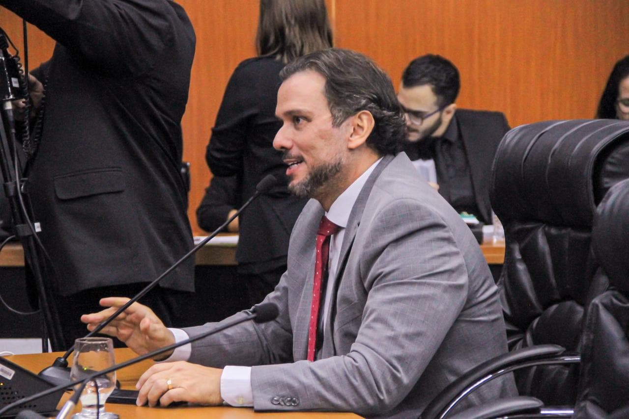 Projeto de Jorge Everton amplia transparência sobre capacidade da rede elétrica em Roraima