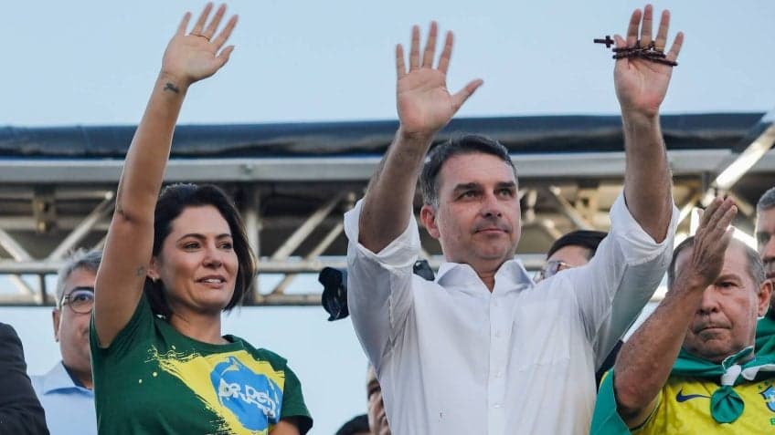 Após atrito com Michelle, Flávio volta ao Ceará para lançar candidatos