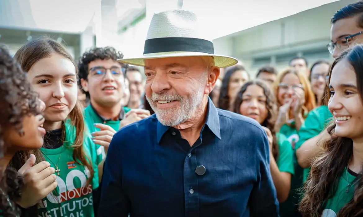 Pesquisa Meio/Ideia: Lula lidera cenários de primeiro e segundo turno contra Flávio Bolsonaro e Michelle