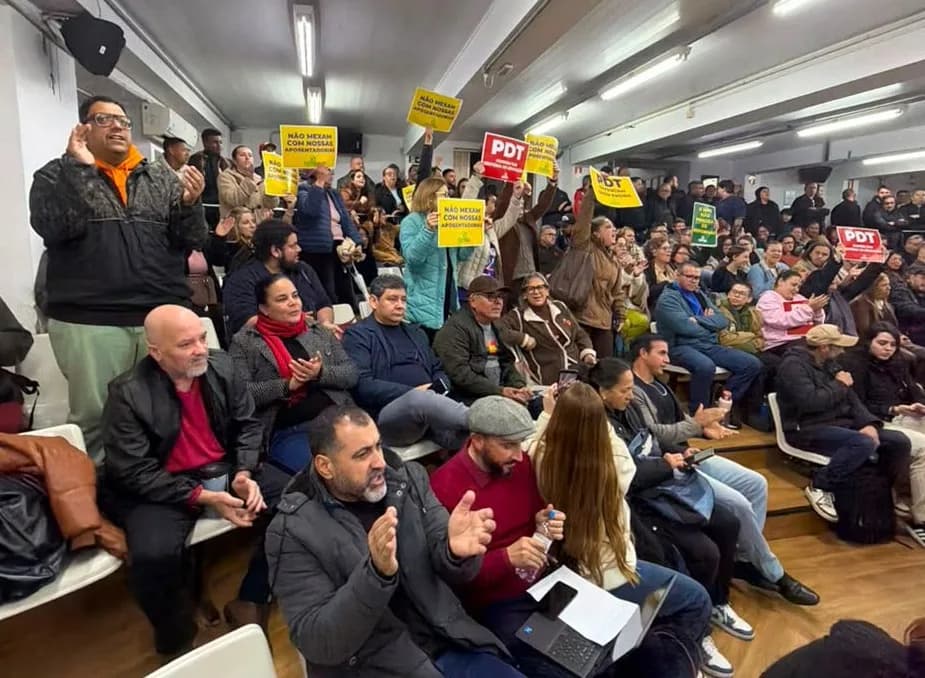 Sob protesto, Câmara aprova mudanças na previdência dos servidores de São Leopoldo (RS)
