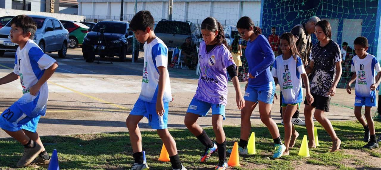 ESPORTE E INTEGRAÇÃO Campeonato Interpolos mobiliza atletas do CCJuv em preparação para competição